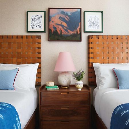 Graduate By Hilton Tucson Hotel Екстериор снимка