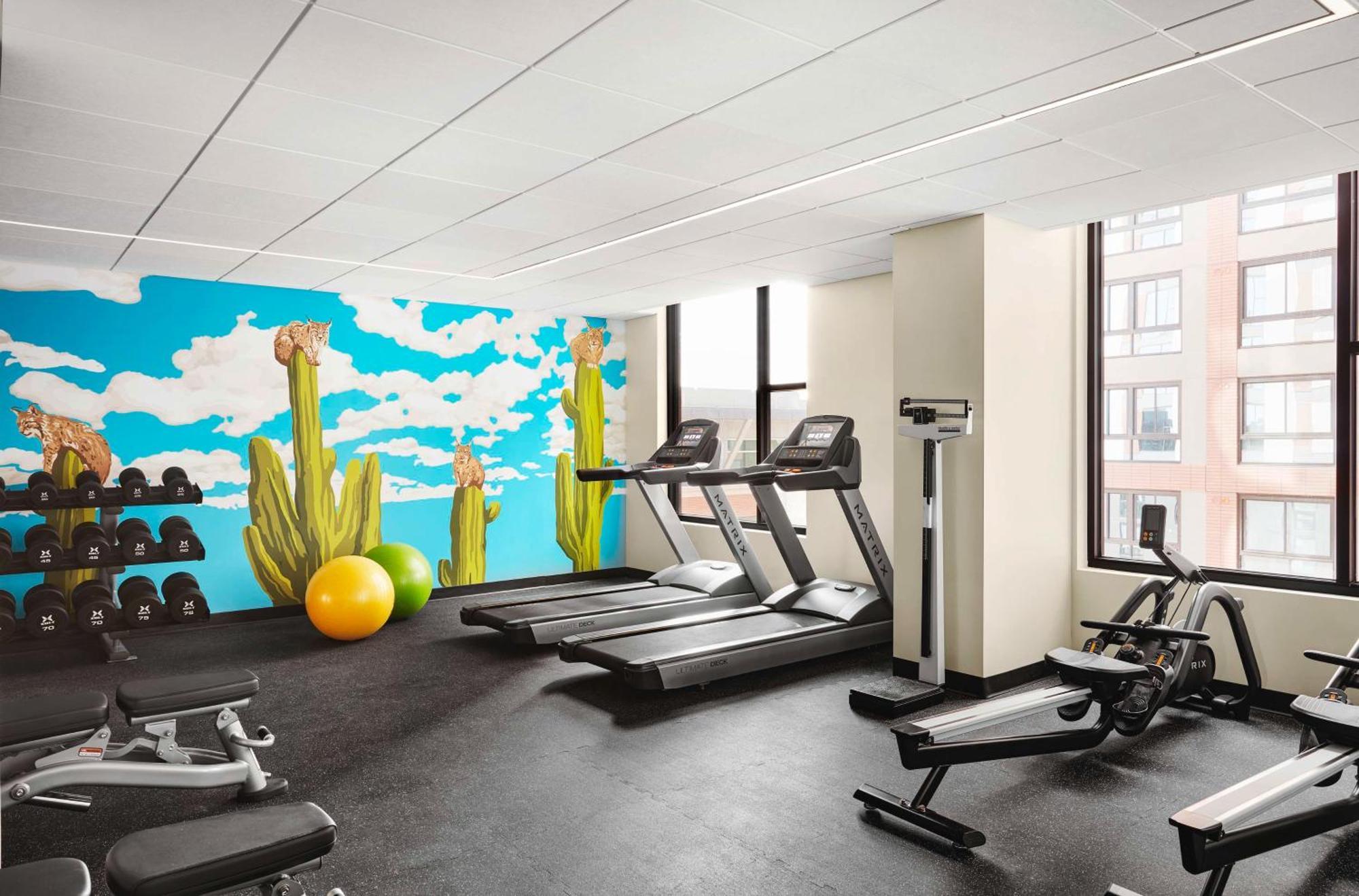 Graduate By Hilton Tucson Hotel Екстериор снимка