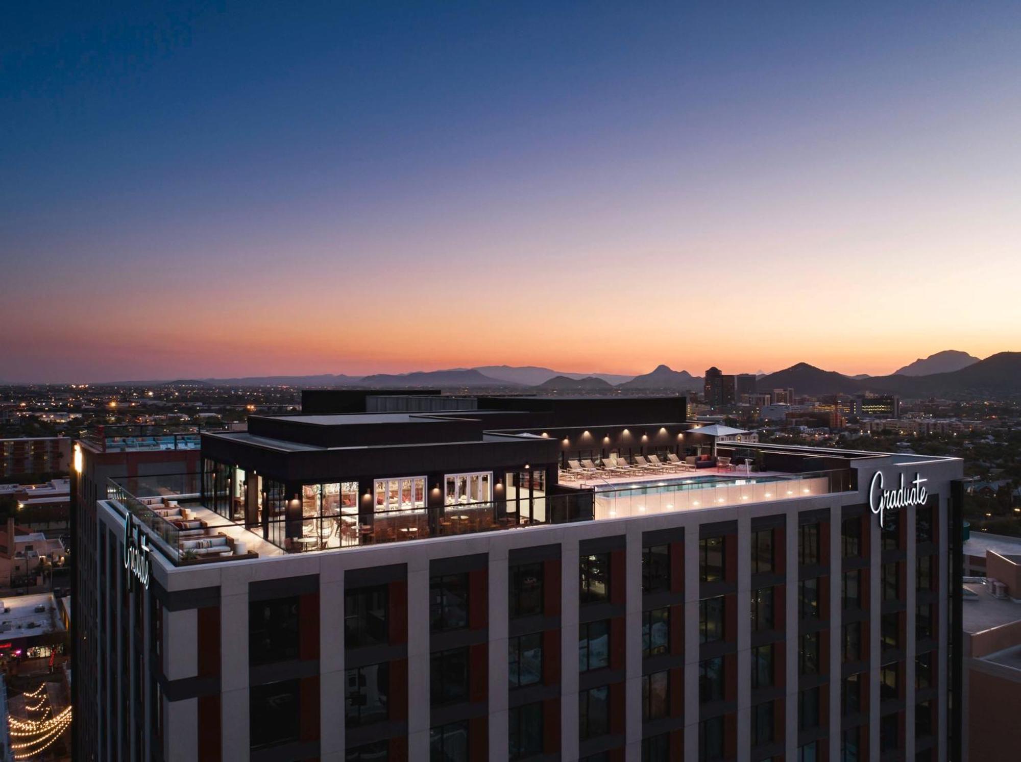 Graduate By Hilton Tucson Hotel Екстериор снимка